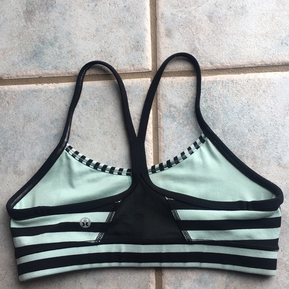 Lululemon flow-Y bra in mint and black - Picture 3 of 7